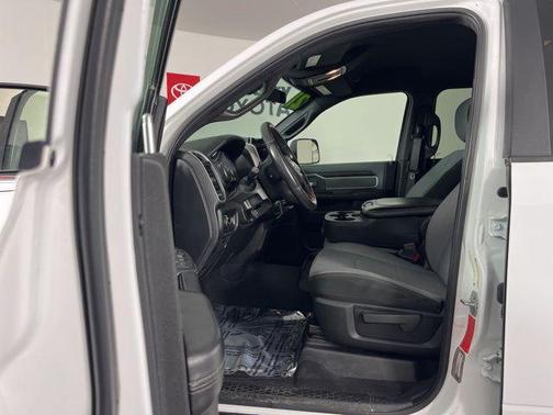 2021 RAM 2500 Big Horn Crew Cab 4x4 6'4' Box