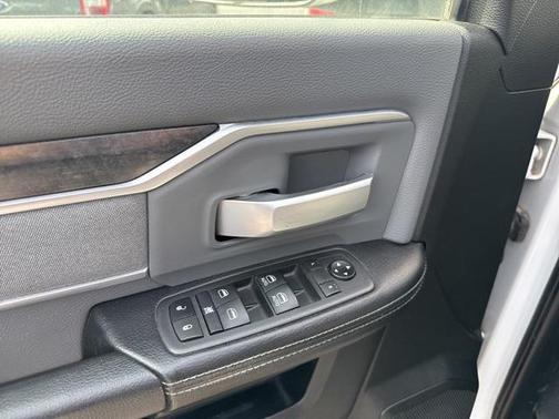 2021 RAM 2500 Big Horn Crew Cab 4x4 6'4' Box