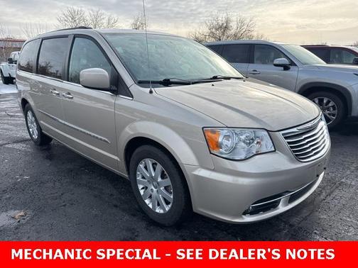 2015 Chrysler Town & Country Touring