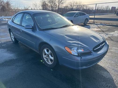2000 Ford Taurus SE