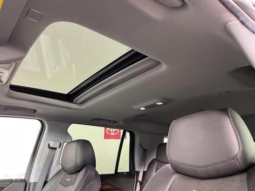 2019 Cadillac Escalade Luxury