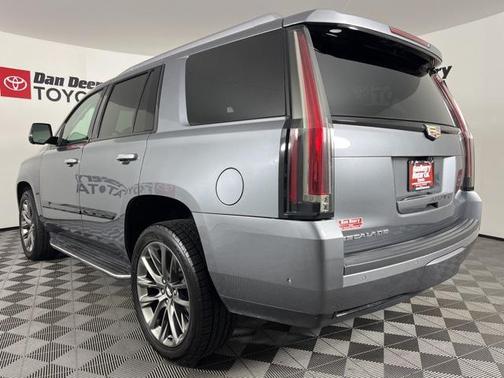 2019 Cadillac Escalade Luxury