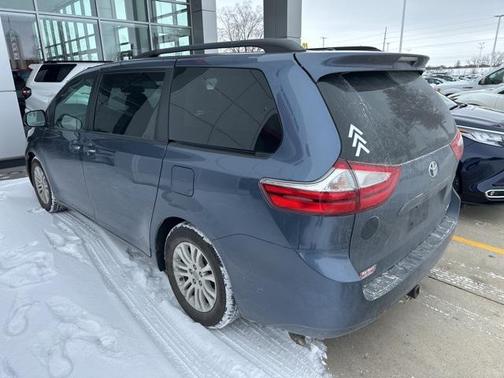 2015 Toyota Sienna XLE