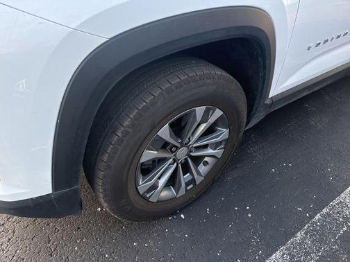 Summit White 2025 Chevrolet Equinox 1LT