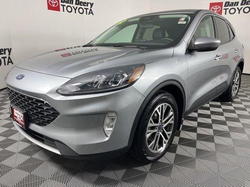 Iconic Silver Metallic 2022 Ford Escape SEL