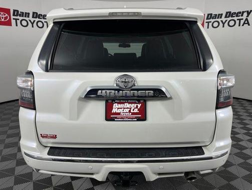 Blizzard Pearl 2017 Toyota 4Runner Limited