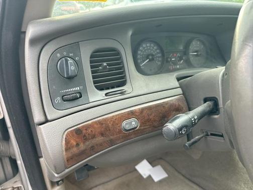 2009 Mercury Grand Marquis LS