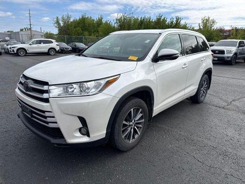 Blizzard Pearl 2018 Toyota Highlander XLE