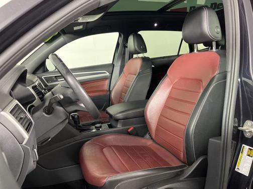 2023 Volkswagen Atlas Cross Sport 3.6L V6 SEL Premium R-Line