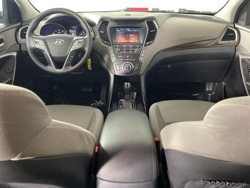 2018 Hyundai SANTA FE SE