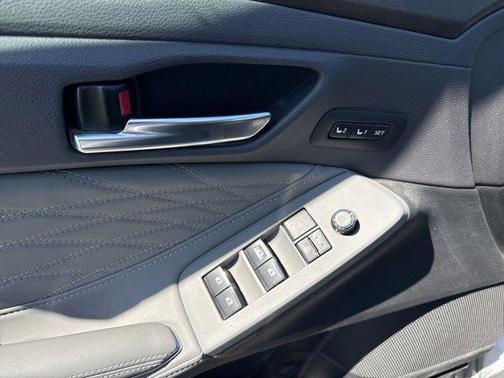 Celestial Silver Metallic 2022 Toyota Avalon Hybrid Limited