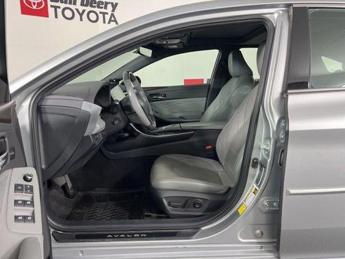 Celestial Silver Metallic 2022 Toyota Avalon Hybrid Limited