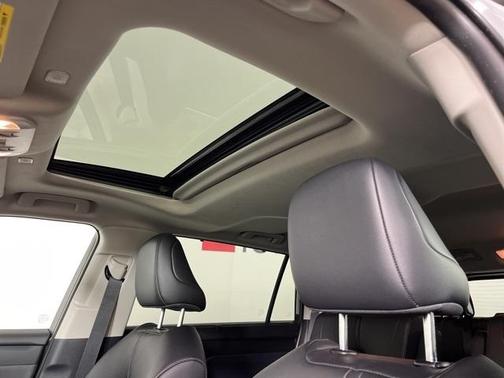 2024 Toyota Highlander Hybrid XLE