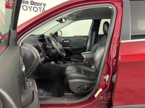 Velvet Red Pearlcoat 2021 Jeep Cherokee Latitude Lux