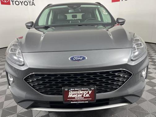 2022 Ford Escape Titanium