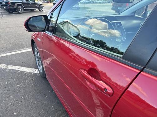 2019 Toyota Prius XLE