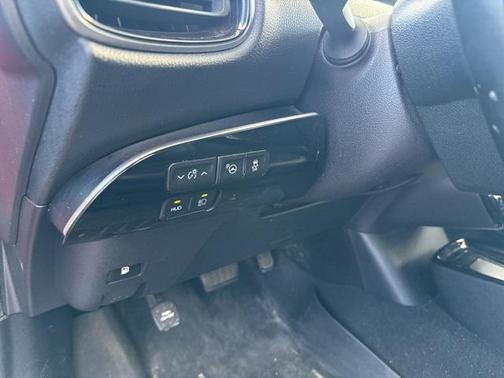 2019 Toyota Prius XLE