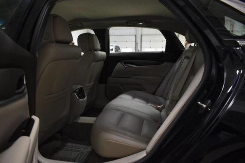 Photo 5 of 26 of 2013 Cadillac XTS Base