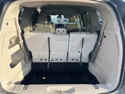 2018 Chrysler Pacifica Touring-L