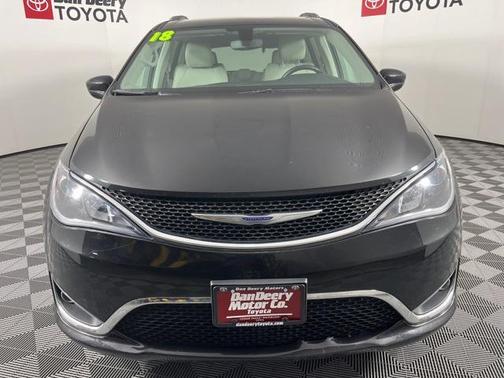 2018 Chrysler Pacifica Touring-L