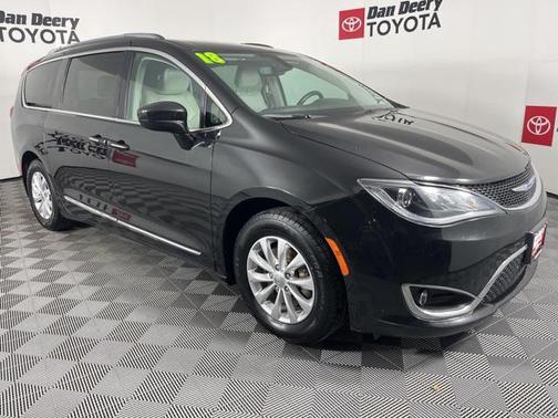 2018 Chrysler Pacifica Touring-L