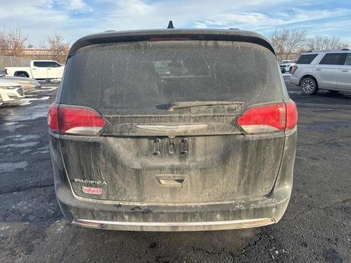 2018 Chrysler Pacifica Touring-L