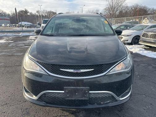 2018 Chrysler Pacifica Touring-L