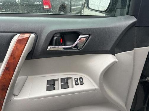 2012 Toyota Highlander Limited