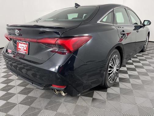 2019 Toyota Avalon XSE