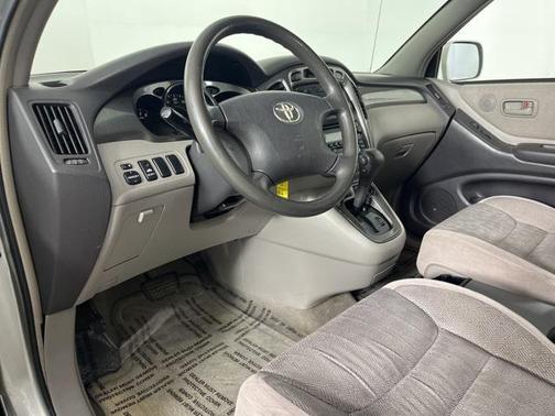 2001 Toyota Highlander Base