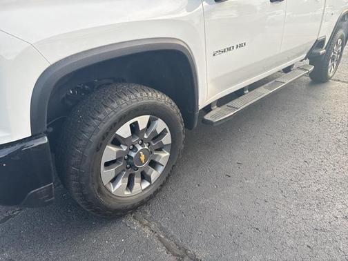 2024 Chevrolet Silverado 2500 Custom
