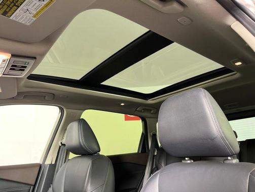 Champagne Silver Metallic 2023 Nissan Rogue SL