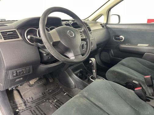 2010 Nissan Versa 1.8 S