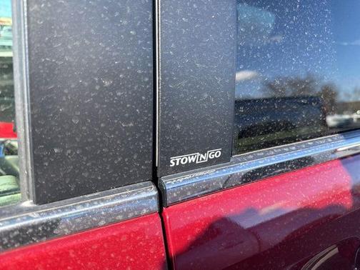 2011 Chrysler Town & Country Touring-L