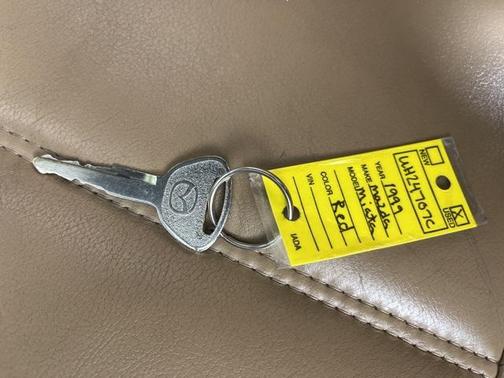 1999 Mazda MX-5 Miata Leather Pkg