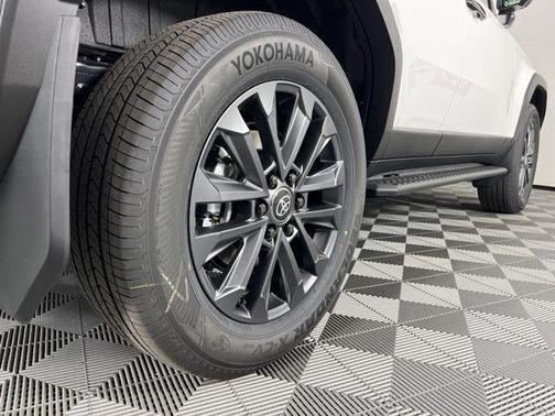 Ice Cap 2026 Toyota Land Cruiser Base