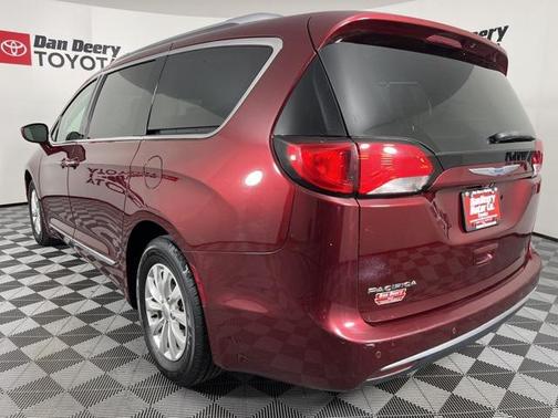 2018 Chrysler Pacifica Touring-L