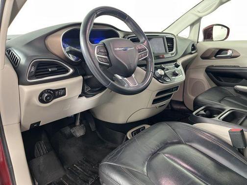 2018 Chrysler Pacifica Touring-L