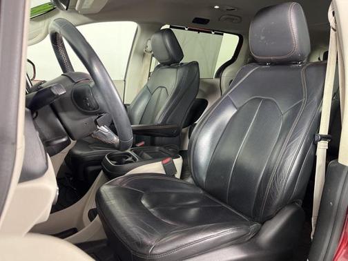 2018 Chrysler Pacifica Touring-L