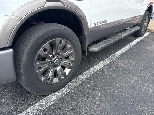 2017 Nissan Titan Platinum Reserve