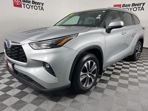 2023 Toyota Highlander Hybrid XLE