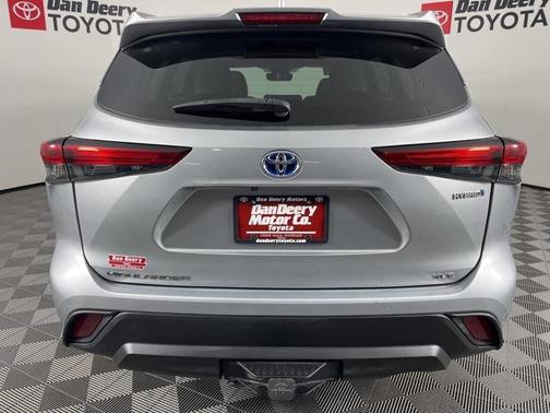 2023 Toyota Highlander Hybrid XLE