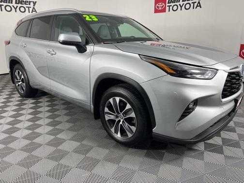 2023 Toyota Highlander Hybrid XLE
