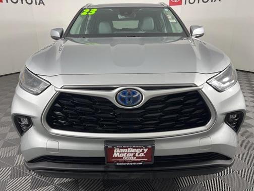 2023 Toyota Highlander Hybrid XLE