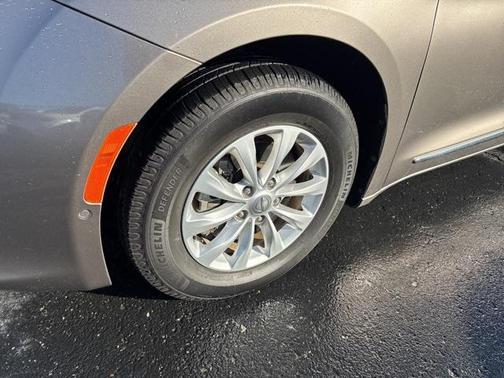 2018 Chrysler Pacifica Touring-L