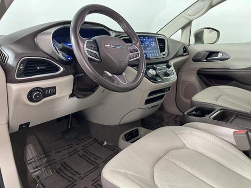 2018 Chrysler Pacifica Touring-L