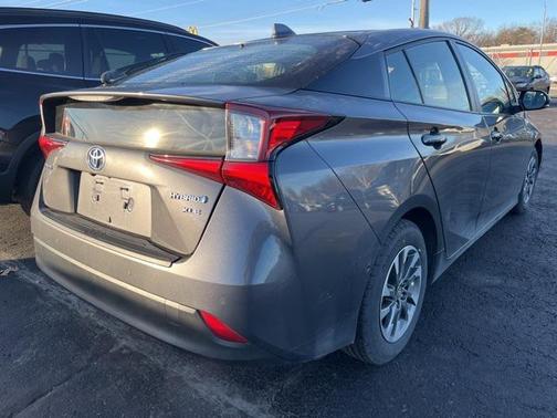 2021 Toyota Prius XLE