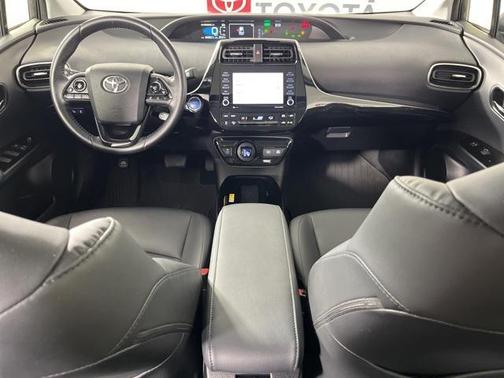 2021 Toyota Prius XLE