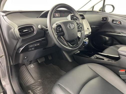 2021 Toyota Prius XLE