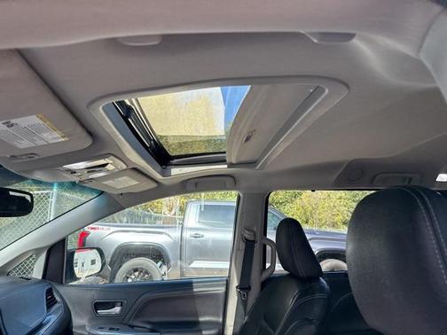 2016 Toyota Sienna SE